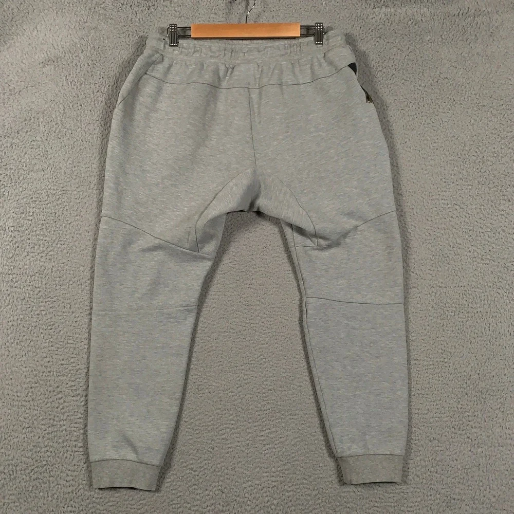 Nike Tech Fleece Joggers Men's Large Grey Tapered Sweatpants Cuffed Activewear L